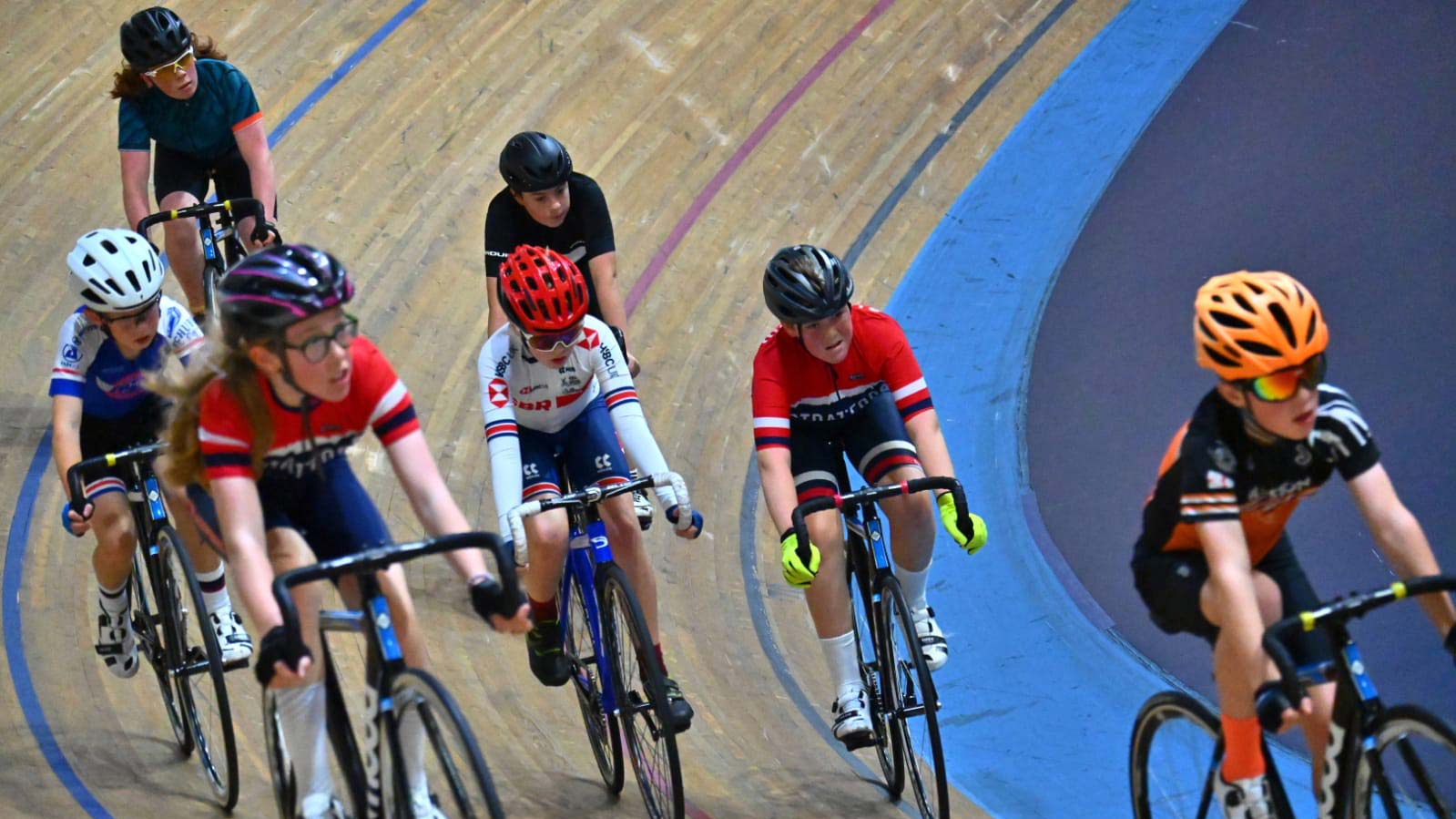Stratford Juniors visit Derby velodrome